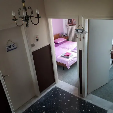 Seaside Neos Marmaras